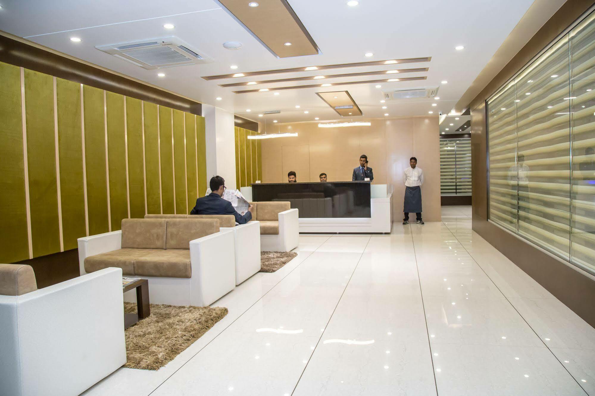 桔子国际酒店 苏拉特 外观 照片